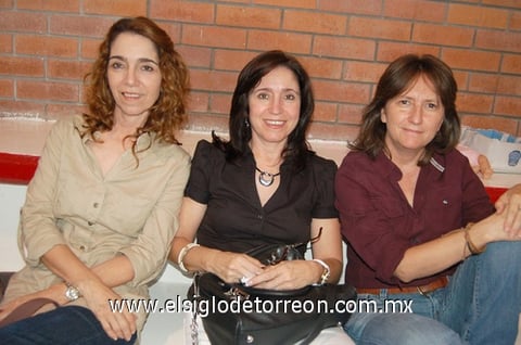 19102011  Elena, Laura, Rosa Alicia, Graciela y Mario.
