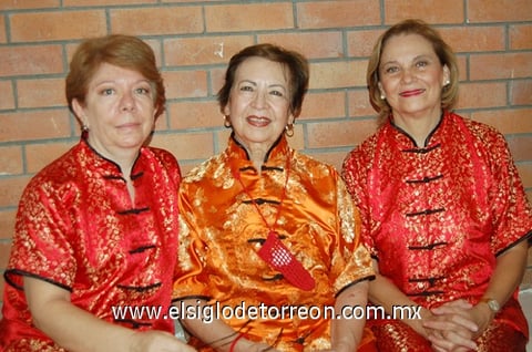 19102011  Eugenia, Martha Alicia y Chiquis.