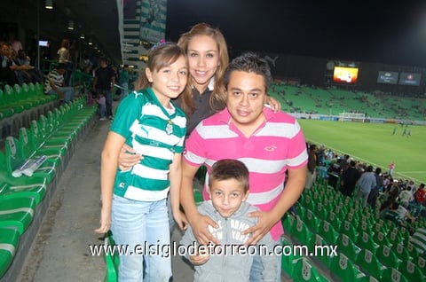 25102011 , Jessica, Vicky y Jesús.