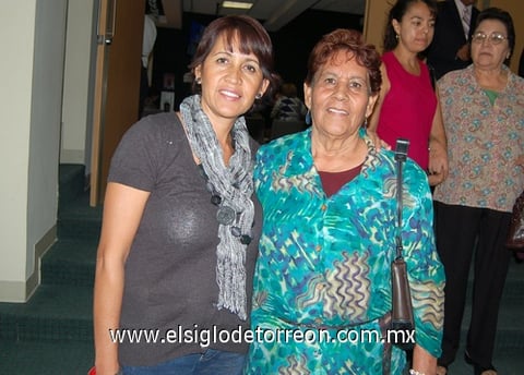 22102011 Yáñez y Virginia Martell.