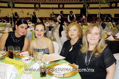 01112011  Bernal, Sandra de Alarcón, María Estela de Rivas y María Estela Rivas.