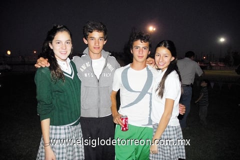 06112011  y Luz.