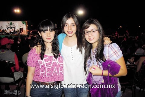 06112011 , Luisa y Ariadna.