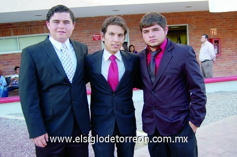08112011  Campos, Ale Sánchez, Alejandro Martínez y Sofía Hermosillo.