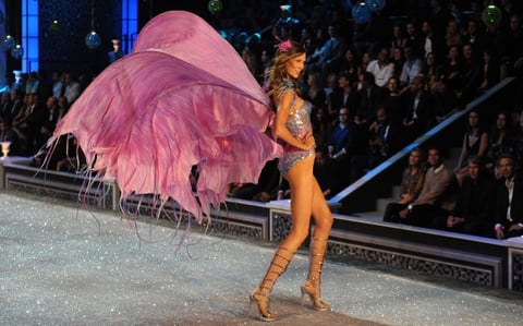 Para miradas, las que se llevó Miranda Kerr, que el año pasado se perdió la cita porque estaba embarazada.