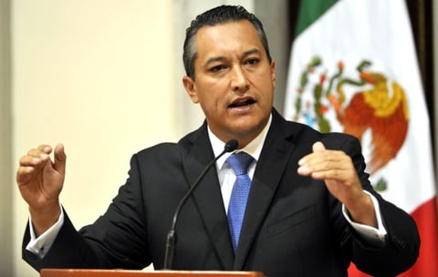 El secretario de Gobernación y principal miembro del gabinete presidencial de México, Francisco Blake Mora, murió al desplomarse el helicóptero en el que viajaba.