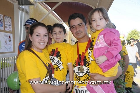 10112011  González, Rubén Omar Rivas, Rubén Rivas Zermeño y Daniela Rivas.