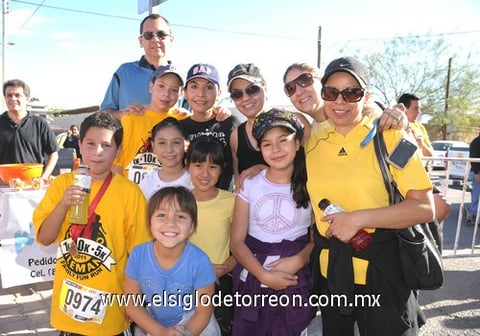 10112011 , Jazmín, Coco, Sofía, Érika, José Pablo y la familia Ortega.
