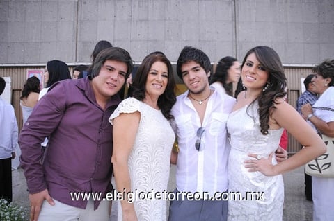 09112011 , Oralia, Misael y Michelle.