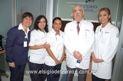 10112011 Iduñate, Wendy Santos, Martha Chavarría y Tony Navarro.