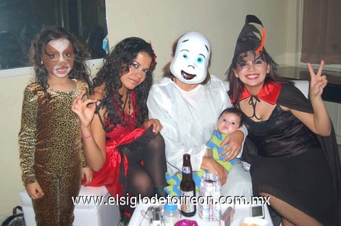 09112011  de la Cruz, Jéssica Nava y Estéban Mascorro.