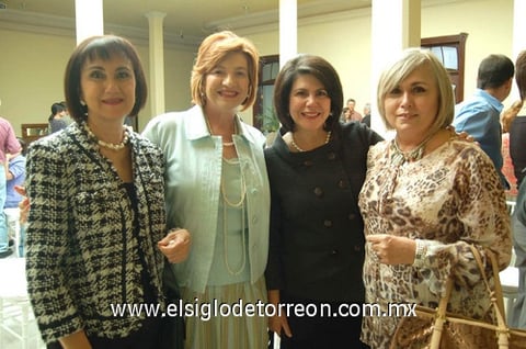 11112011 , Luz Amelia, Guadalupe y Katty.