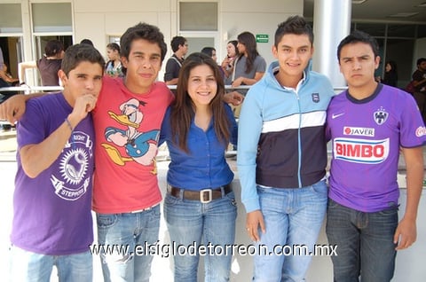 11112011 , Rubén, Daniela, Pedro y Alejandro.