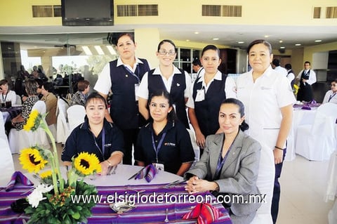 14112011 Lozano, Perla Mendoza, Irene Ordoñez, Edith de la Cruz, Carmen Flores, Norma Arroyo y Alma Yesenia Ramírez.