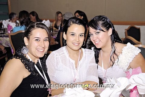 15112011 , Paola y Vanya.
