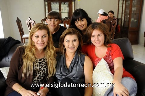 19112011 SANDRA , Nora, Aline, Lizzy y Gaby.