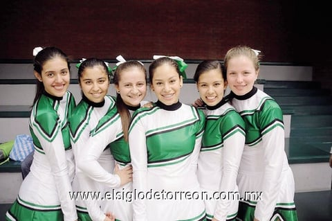 22112011 DAFNE  Kort, Andrea Hoyos, Ángela Hamdan, Frida Muñoz, Mariana Martínez y Sofía López.