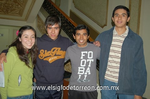23112011 ELIENAI  Domínguez, Emilio Beltrán, Josué Elydai y Ricardo Villarreal.