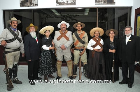 22112011 GRUPO  de teatro del Museo General Francisco Villa.