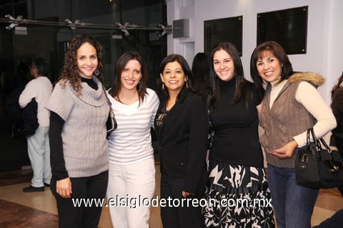 22112011 LULI , Griselda, Astrid y Gerardo.
