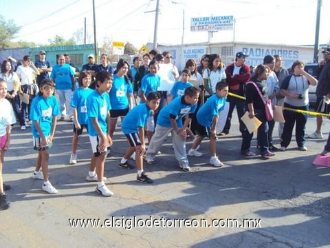 20112011 LOS ESTUDIANTES  aprovecharon para fotografiarse.
