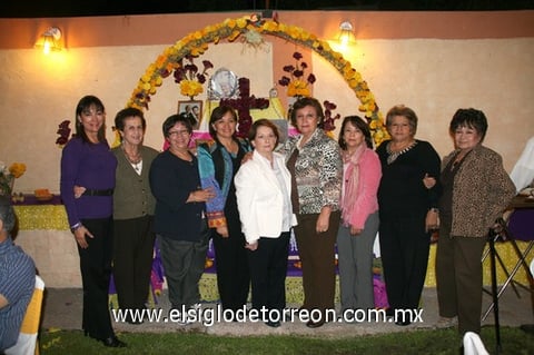 20112011 MARIBEL , Ginna, José, Yola, Lety, Ángeles, Alma, Maye y Coco.