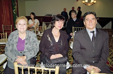 20112011 EMMA  Quintana, Lupita y Víctor.