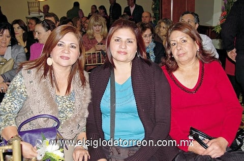20112011 MARíA EUGENIA , Olivia y Fabiola.