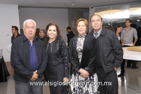 26112011 DELFINO  Ríos, Lupita de Ríos, Lety de Márquez y Roque Márquez.