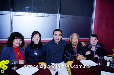 27112011 FAMILIA  Orozco.