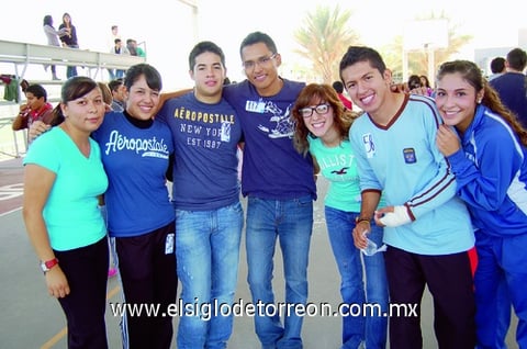 29112011 MARLY , Yasmín, Luis, Sergio, Ana Laura, Ismael y Tania.