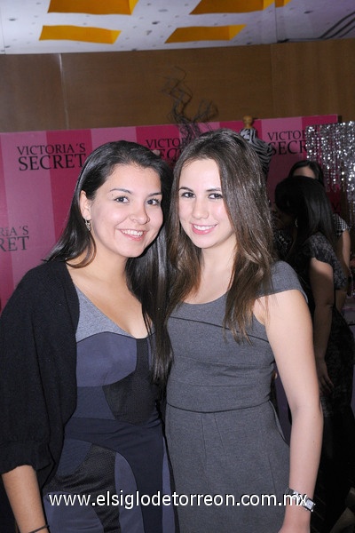 02122011 CARO  Gamboa y Marcela Giacomán.