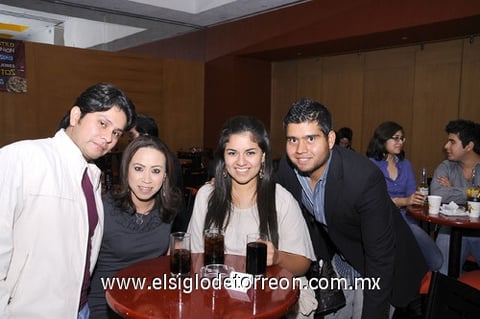 02122011 ESTEBAN  Islas, Lourdes Reyes, Marcela Guerrero y Octavio Castro.