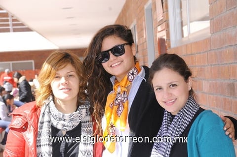 04122011 LUPITA,  Fine y Santiago.