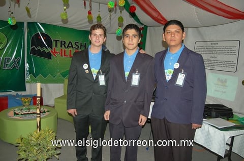 06122011 MIGUEL  de la Torre, Manuel Espino y Anix Reyes.