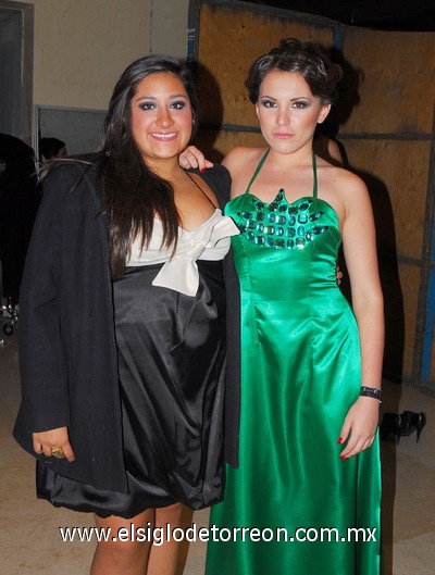 08122011 MARICARMEN  y Alejandra.