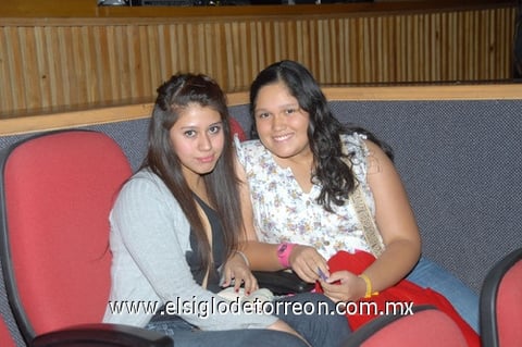 07122011 MICHELLE  y Frida.