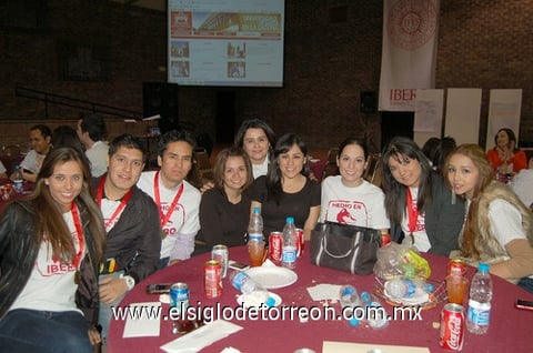 06122011 EGRESADOS  de Económico-Administrativas.