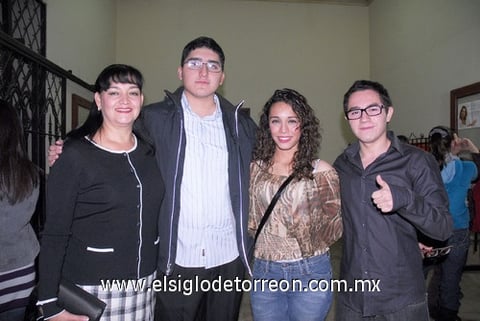 05122011 HERMINIA , Pablo, Salma y Alan.