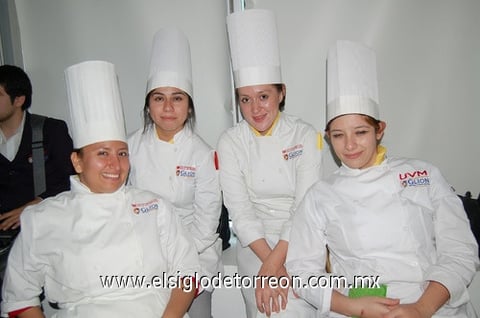 07122011 ALEJANDRA  Ramírez, Ángela Segura, Karina Cortés y Lourdes Gómez.