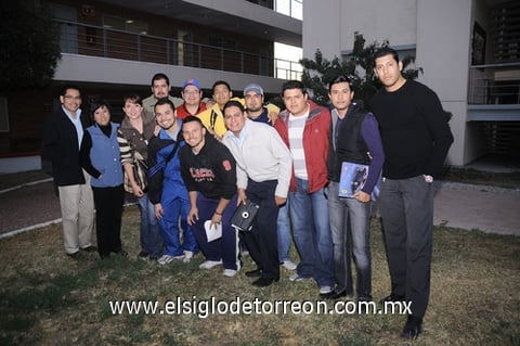 11122011 ALUMNOS  de las licenciaturas Industrial y Mecatrónica.