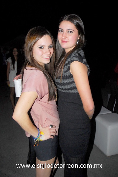 12122011 BRENDA  y Dolores.
