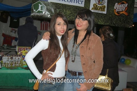 13122011 ABIGAÍL  Bugarín y Yenny González.