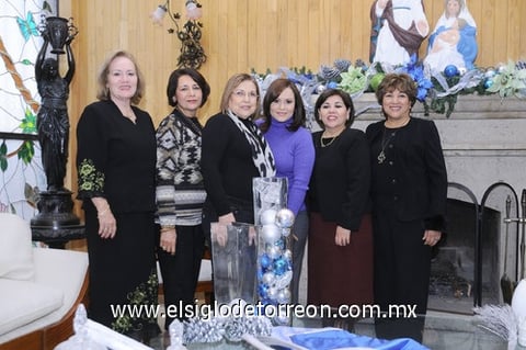 13122011 CARMELITA  de De León, Rocío de Albores, Paty Ulloa, Rosy Armendáriz y Sonia Caldera.