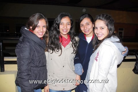 14122011 SOFíA  Garza, Ximena Arias, Natalia Arias y Paola González.