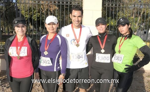 Gaby Sánchez, Tita Contreras, Karim Guzmán, Verónica Grijalva y Jenny García.
