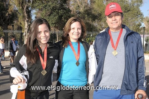 Elizabeth Mascorro, Elizabeth Bermúdez y Ricardo Mascorro.