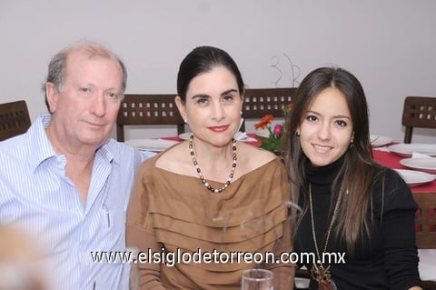 Francisco Javier, Cecilia y María Inés.