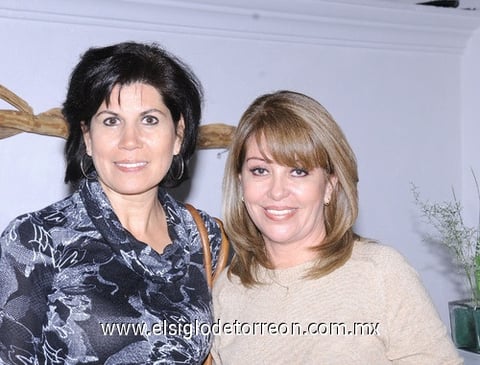 Martha Campuzano y Teresa Saracho.
