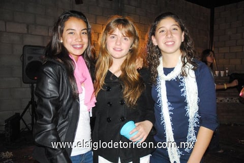 Ana Silvia, Ana Cris y Valeria.